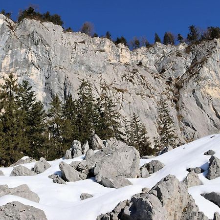 Bed And Breakfast - Die Aelplersuit Fuer Backpackers Im Berghuesli Linthal 외부 사진