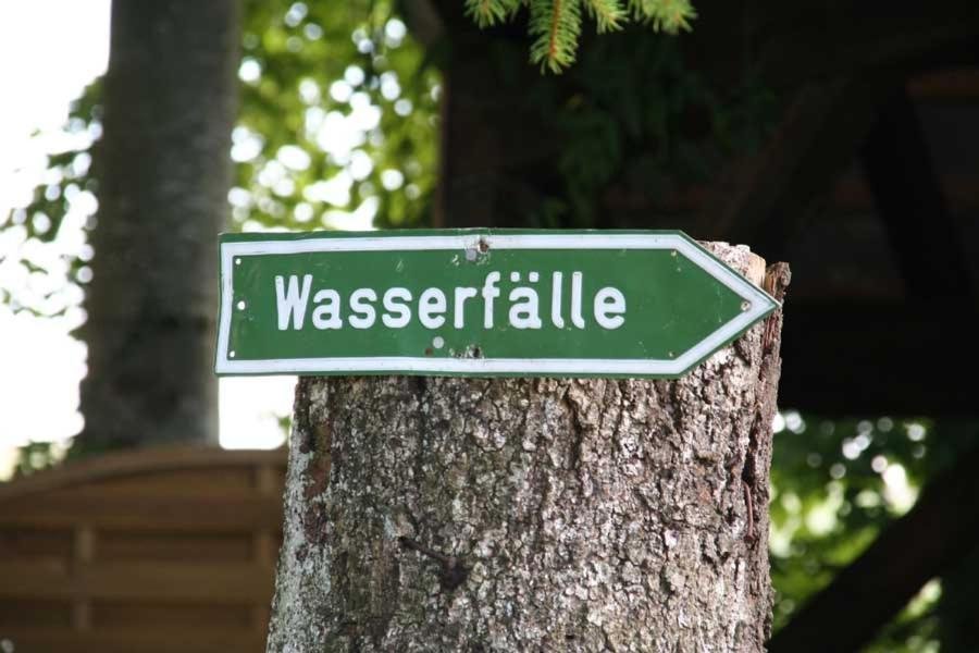 Bed And Breakfast - Die Aelplersuit Fuer Backpackers Im Berghuesli Linthal 외부 사진